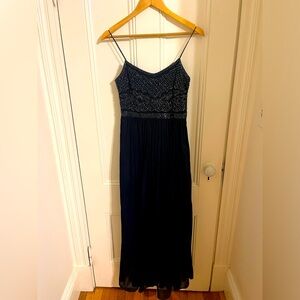 Adrianna Papell GUC Size 2 Navy Long Dress